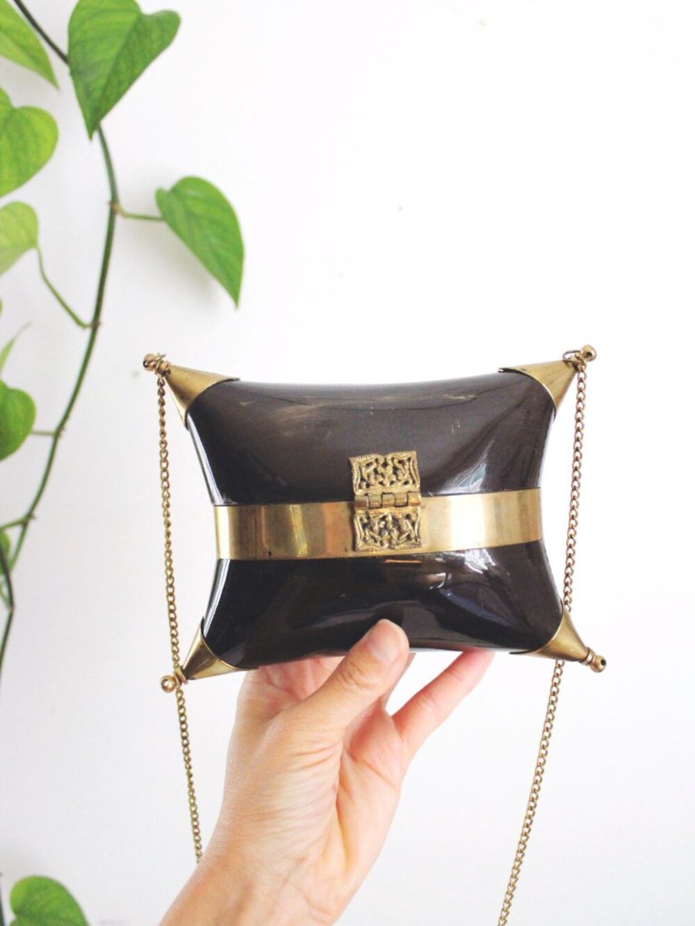 Vintage Black Gold Brass Pillow Purse Cushion Purse Minaudiere Art Deco Chain St - Picture 2 of 9